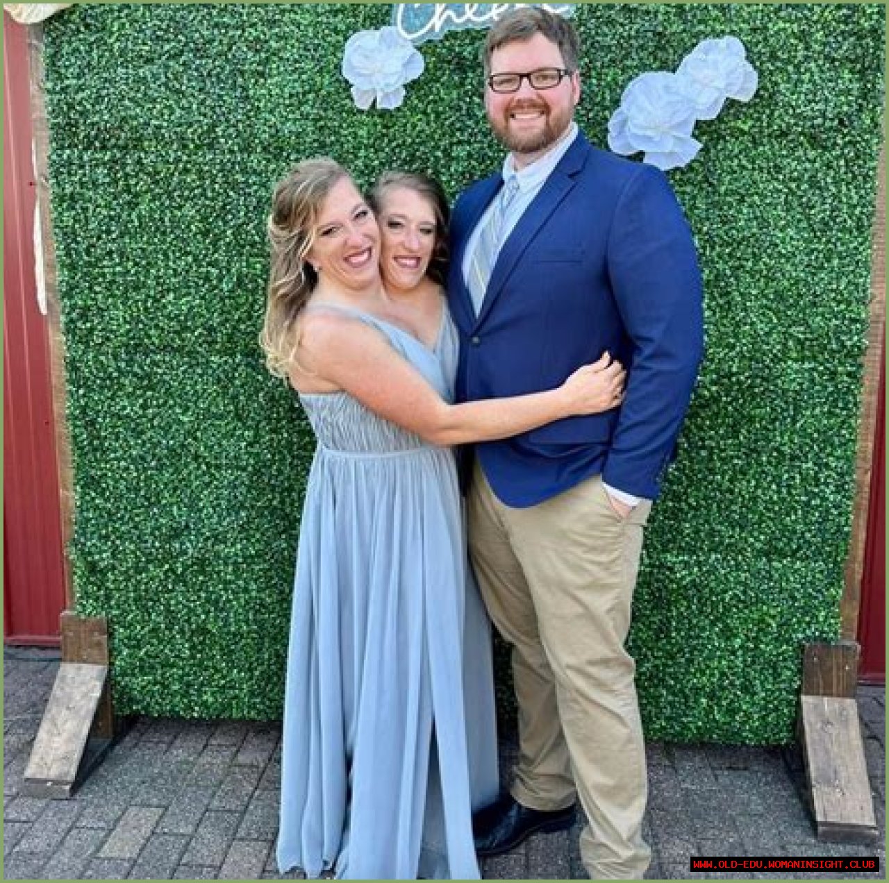 Understanding The Abby And Brittany Hensel Family Tragedy